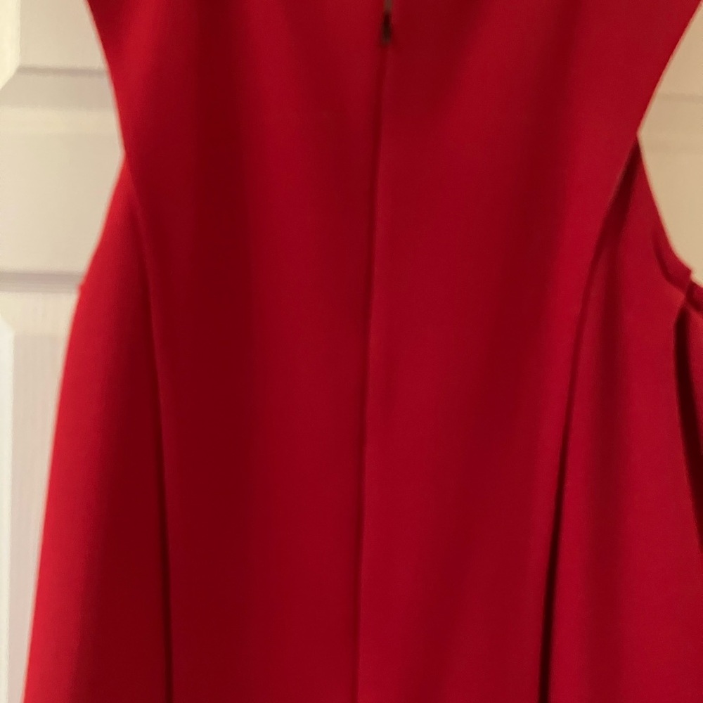 Elegant Red Maxi Dress - Picture 10 of 10